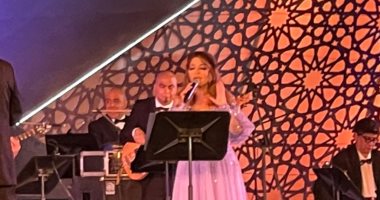 سميرة سعيد تعاتب مايسترو حفلها بمهرجان الموسيقى بسبب "قال جانى بعد يومين"