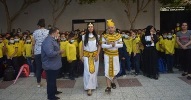 مدرسة بالأقصر تقيم فعالية "إحياء طريق الكباش" تزامنا مع الحفل العالمى المنتظر.. صور