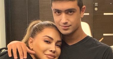 نوال الزغبى مع ابنها جورج فى آخر ظهور لهما: "صار شاب.. أول مرة بيقبل يتصور"