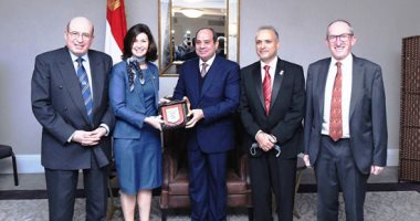 الرئيس السيسى يلتقى رئيسة الكلية الملكية البريطانية للأطباء والجراحين