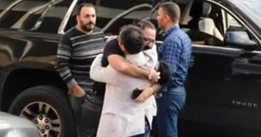 تفاصيل اليوم الأخير فى حياة صباح فخرى..تضارب التصريحات حول سبب الوفاة ما بين كورونا أو توقف القلب.. الابن الأكبر للفنان الراحل: أصيب بالتهاب رئوى وارتفعت حرارته..وأنس فخرى يكشف آخر كلمات أسطورة الطرب قبل الوفاة