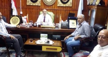 تعليم مطروح: فتح فصل للملابس الجاهزة بالضبعة وبحث إنشاء تخصص طاقة شمسية بسيوة