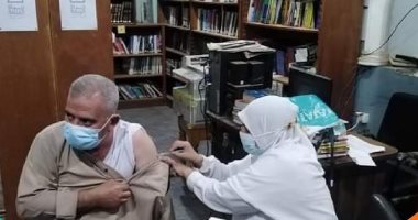 حياة كريمة بالغربية.. تطعيم 4400 مواطن وندوة لرفع الوعى الرقمى بتفهنا العزب