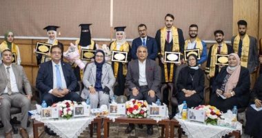 "صيدلة طنطا" تحتفل بتخريج دفعة جديدة من الطلاب الوافدين