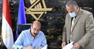 محافظ أسوان يوافق على النزول بالحد الأدنى لـ"ثانوى خدمات" إلى 165 درجة