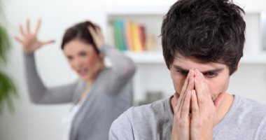 عكس اللي بنشوفه..دراسة تؤكد شعور الرجال بالحسرة بعد الانفصال أكثر من النساء