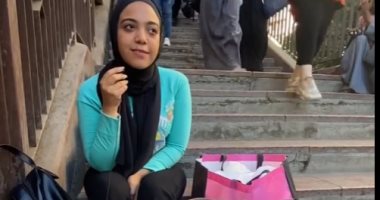 فتاة المترو.. مريم فى الثانوية وبتبيع سندوتشات عشان تخف الحمل عن أسرتها.. فيديو
