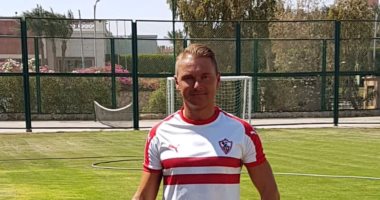 مشجع روسى لطارق حامد: أنت لاعبى المفضل والزمالك أقوى من الأهلى "فيديو"