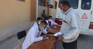 الكشف على 180 مواطنا في قافلة مجانية ببنى سويف ضمن "حياة كريمة "