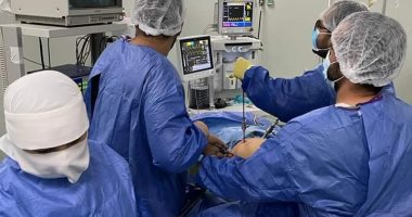 أطباء جامعة الزقازيق يجرون 36 عملية جراحية والكشف على 677 حالة بالغردقة العام
