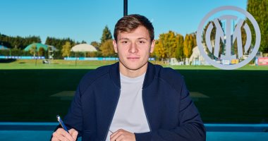 إنتر ميلان يمدد تعاقد باريلا رسميا حتى 2026