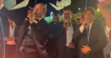 حميد الشاعرى وإيهاب توفيق.. نجوم التسعينيات يحيون زفاف ياسمين ابنة هشام عباس