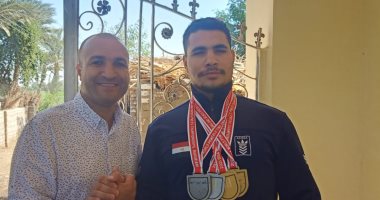 محمد بريك ابن بنى سويف بطل العالم فى رفع الأثقال للمكفوفين.. اعرف الحكاية