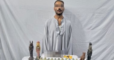 تفاصيل ضبط 63 قطعة أثرية في أسيوط