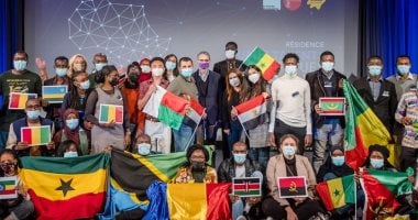 وزير التعليم العالى يتلقى تقريرا عن مشاركة القومى للبحوث بموسم إفريقيا 2021