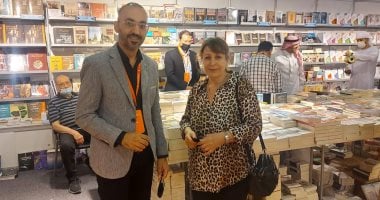 الراوئية العراقية إنعام كجه جى: تأثرت بمصطفى وعلى أمين وأحب كتابات المخزنجى