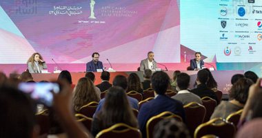مهرجان القاهرة السينمائى يكشف عن تفاصيل الدورة الـ43.. ويمنح نيللي جائزة الهرم الذهبي التقديرية ويكرم كريم عبد العزيز.. عرض 98 فيلما من 63 دولة حول العالم.. والمخرج إمير كوستوريتسا يتولى رئاسة لجنة التحكيم