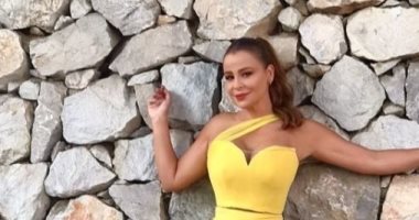 "يا شباب يا بنات".. كارول سماحة تحتفل بوصول أغنيتها الجديدة 4 ملايين مشاهدة