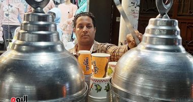 قصة كفاح وراها طبق بليلة.. "محمد" يجوب شوارع الأقصر على تروسيكل لكسب الرزق الحلال.. يبيع البليلة وحمص الشام شتاء والعصائر الفريش صيفاً.. شارك شباب وتعلم المهنة واستقل بكيان خاص.. وجهز شقته وتزوج من عرق جبينه