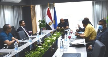 محافظ أسوان: الانتهاء من تطوير 77 وحدة صحية ضمن منظومة التأمين الصحي الشامل