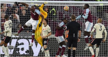 وست هام يدمر ليفربول بالهدف الثالث برأسية زوما فى الدقيقة 73.. فيديو