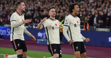 فودين وأرنولد على رأس قائمة أفضل لاعب شاب فى الدوري الإنجليزي 