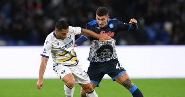نابولي يتعادل مع هيلاس فيرونا 1-1 ويهدى ميلان فرصة تصدر الدوري الإيطالي