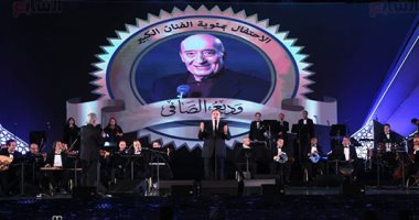 نجل وديع الصافى ومعين شريف يحتفلان بمئوية عملاق لبنان