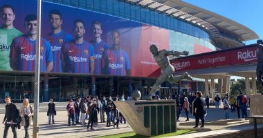 توافد جماهير برشلونة على كامب نو لحضور مؤتمر تقديم تشافي.. فيديو