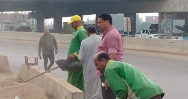 رفع جميع التراكمات والأتربة على الطريق الإقليمى بـ 3 مراكز بالمنوفية