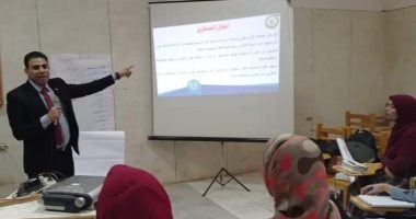 لمواجهة الشائعات.. الشباب والرياضة تنظم دورة تدريبية لطلاب خدمة اجتماعية بسوهاج