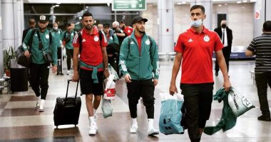 استقبال منتخب الجزائر بالزغاريد فى مطار القاهرة يخطف أنظار إعلام الأشقاء.. فيديو