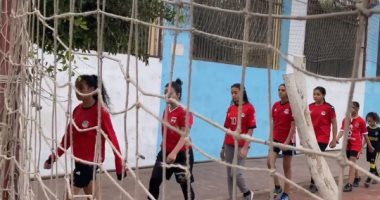 فرقة بنات وبس.. روض الفرج تسبق الأهلى والزمالك فى تأسيس فريق كرة قدم نسائية .. فيديو