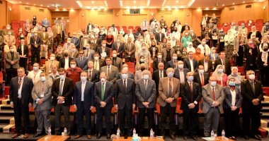 جامعة المنصورة تنظم مؤتمر "قصة كوفيد 2019 فى عامين"