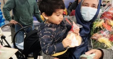 صور.. احتفالات بمطارات أمريكية مع رفع قيود السفر بعد 18 شهرا بسبب كورونا