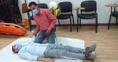 تدريب عمال الخط الثالث للمترو على الإسعافات الأولية والتعامل مع المخاطر.. صور