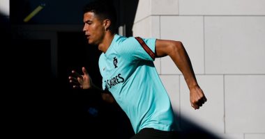 رونالدو بجدية وحماس فى تدريبات البرتغال قبل مواجهة أيرلندا: جاهز للغد