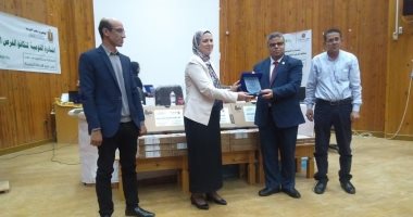 تضامن الإسماعيلية توزع 20 جهاز لاب توب على طلاب ذوى الاحتياجات الفائقة