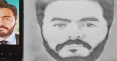 "عمر" يوثق موهبته فى الرسم ببورتريهات للفنانين والمشاهير على الانستجرام