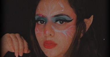 "مديحة" تشارك صحافة المواطن بصور تبرز موهبتها فى المكياج السينمائى