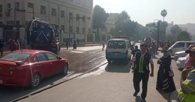 16 سيارة لشفط المياه بعد انكسار ماسورة خلف مستشفى قصر العينى الفرنساوى