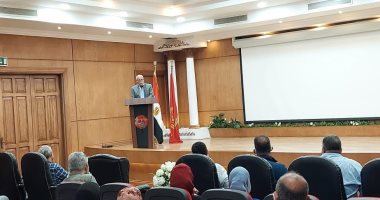 محافظ بورسعيد يتابع المشروعات الجارية ومعدل تنفيذ إزالة التعديات