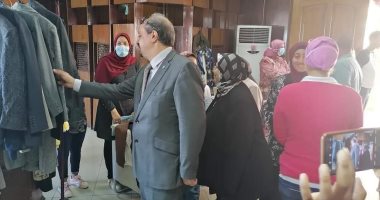 "حملة دفء".. سوق خيرى للملابس بأسعار مخفضة بجامعة الإسكندرية