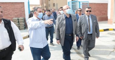 محافظ بنى سويف يتفقد تشغيل محطة صرف الإسكان الاجتماعى ببياض العرب والعلالمة.. صور