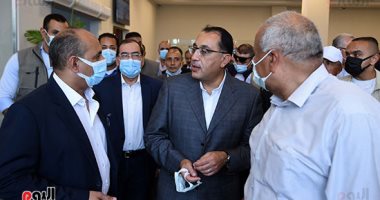رئيس الوزراء يشهد افتتاح مركز خدمات المستثمرين بالوادى الجديد