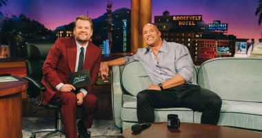 سيناريو ساخر بين جيمس كوردن ودوين جونسون في The Late Late Show