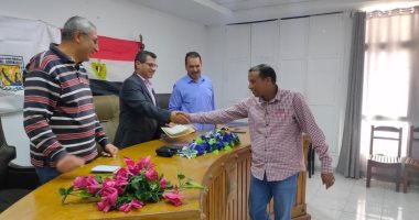 تكريم الموظفين المتميزين بمجلس مدينة دهب بجنوب سيناء