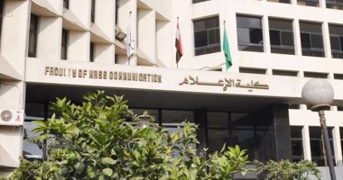 كلية الاعلام تكرم صحفيى اليوم السابع أحمد جمال الدين وأشرف أمين