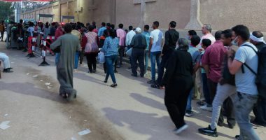 الأقباط يتوافدون على دير مارجرجس الرزيقات بالأقصر وسط إجراءات أمنية مشددة.. صور