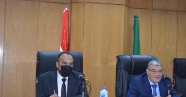 محافظ المنيا: تنفيذ مشروعات حياة كريمة فى 192 قرية و757 تابعا بنطاق 5 مراكز